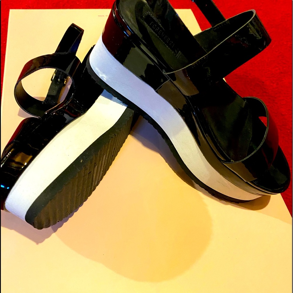 Platform sandals